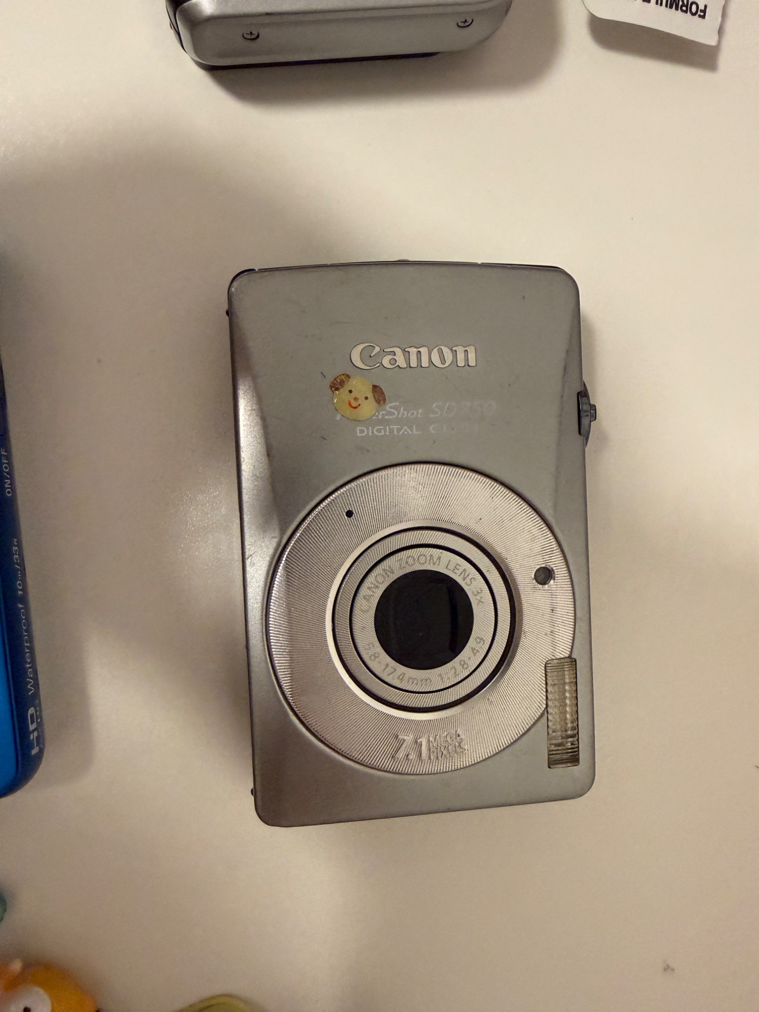 Canon SD750